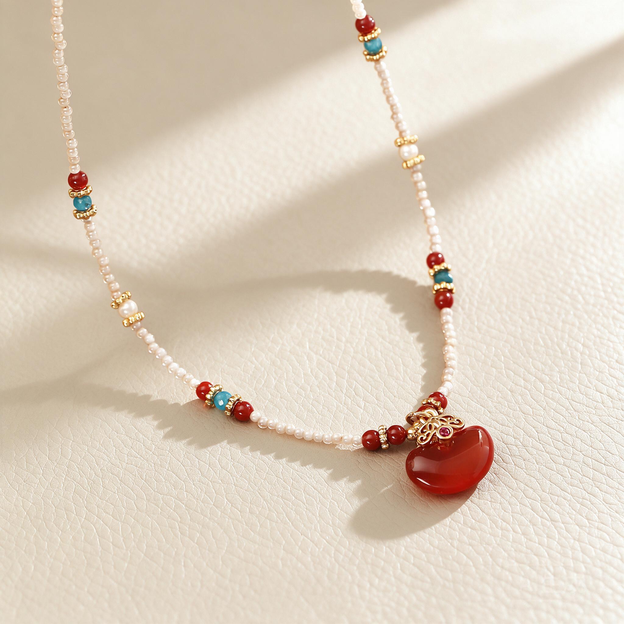 Pearl Choker Necklace Vintage - สร้อยคอจี้หยกแดงธรรมชาติสไตล์จีนใหม่ ประดับลูกปัดมุก ชุบทองแท้ ดีไซน์วินเทจหรูหรา สำหรับผู้หญิง