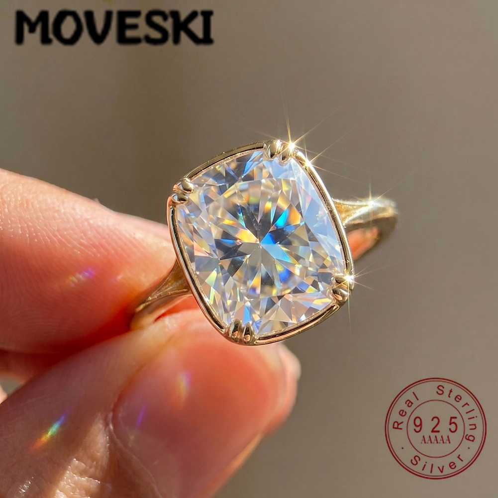 Moissanite Engagement Ring 1 Carat - แหวนเงินแท้ S925 ประดับมอสซาไนต์ทรงสี่เหลี่ยม 1 กะรัต แบบสี่ขา