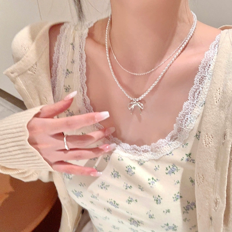 Layered Pendant Necklace Aesthetic - แฟชั่นวินเทจโบว์โบว์ประดับมุก สร้อยคอแบบสองชั้นสำหรับผู้หญิง เครื่องประดับสวยงาม