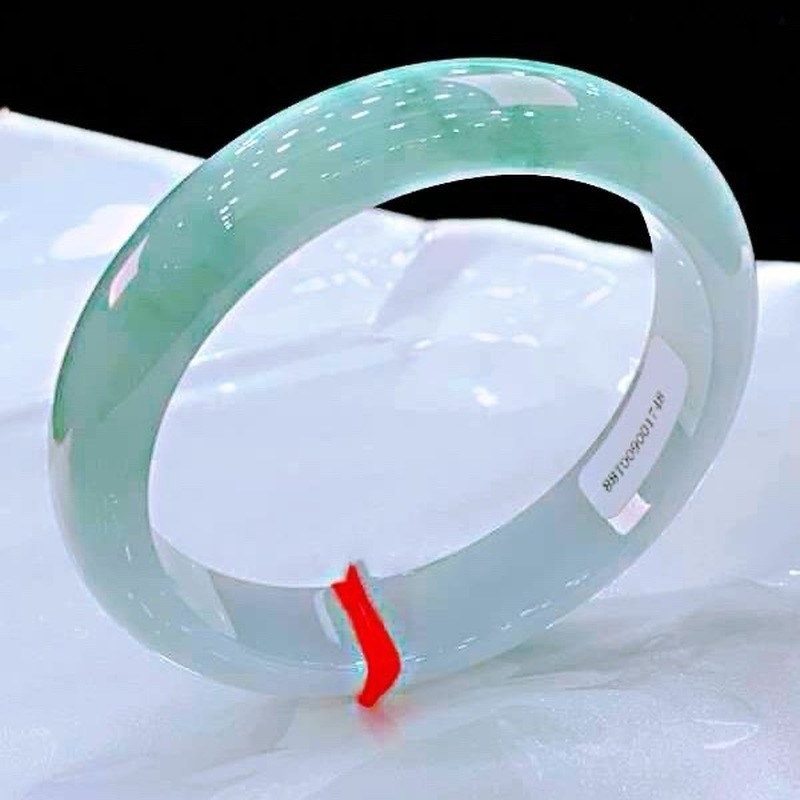 Bracelets - พม่า, หยกน้ำแข็งธรรมชาติสำหรับผู้หญิง, สร้อยข้อมือหยกสีเขียวอ่อน, สไตล์สาวๆ, สร้อยข้อมือสุภาพสตรีผู้สูงศักดิ์