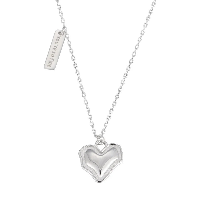 Layered Pendant Necklace Aesthetic - สร้อยคอเสน่ห์ขายดี ดีไซน์ขอบหยักไม่สม่ำเสมอ รูปหัวใจและแท็กบาร์แนวตั้งสลักลาย สวยงามเหมาะกับผู้หญิง