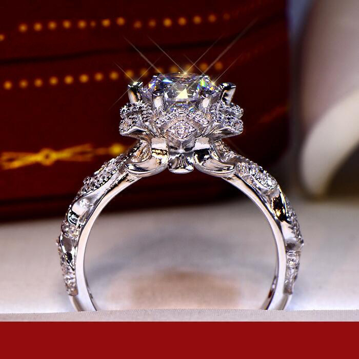 แหวนเงินแท้ S925 ลายดอกไม้กลวง - Moissanite Engagement Ring 1 Carat บทวิจารณ์และราคา