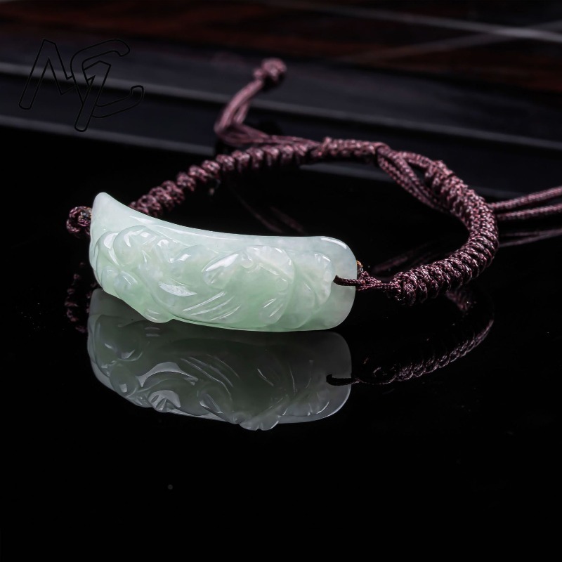 กำไลหยกพม่าแกะสลักลายปี่เซียะ  - Bracelets บทวิจารณ์และราคา