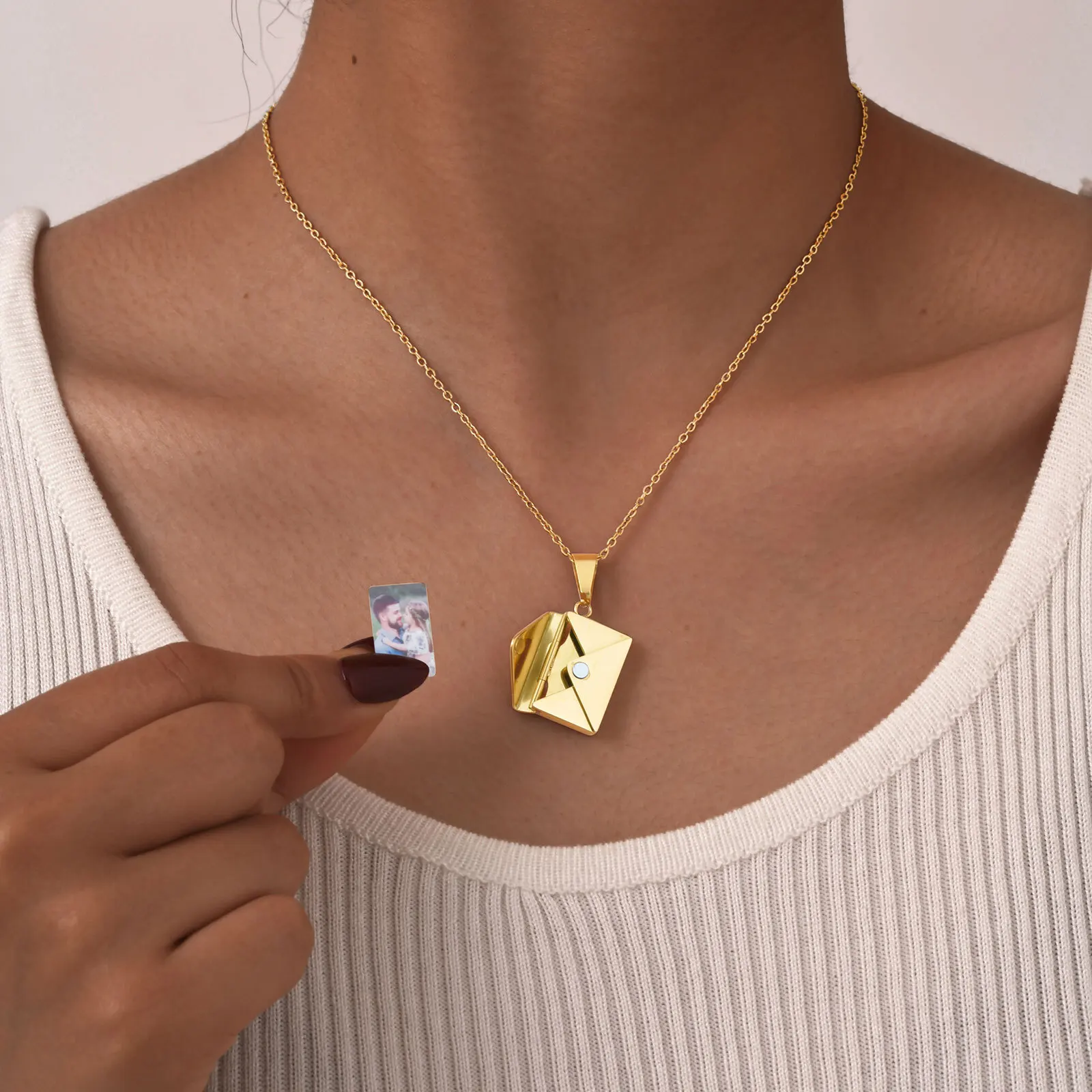สร้อยคอจี้รูปทรงซองจดหมายพร้อม - Custom Name Necklace Stainless Steel บทวิจารณ์และราคา