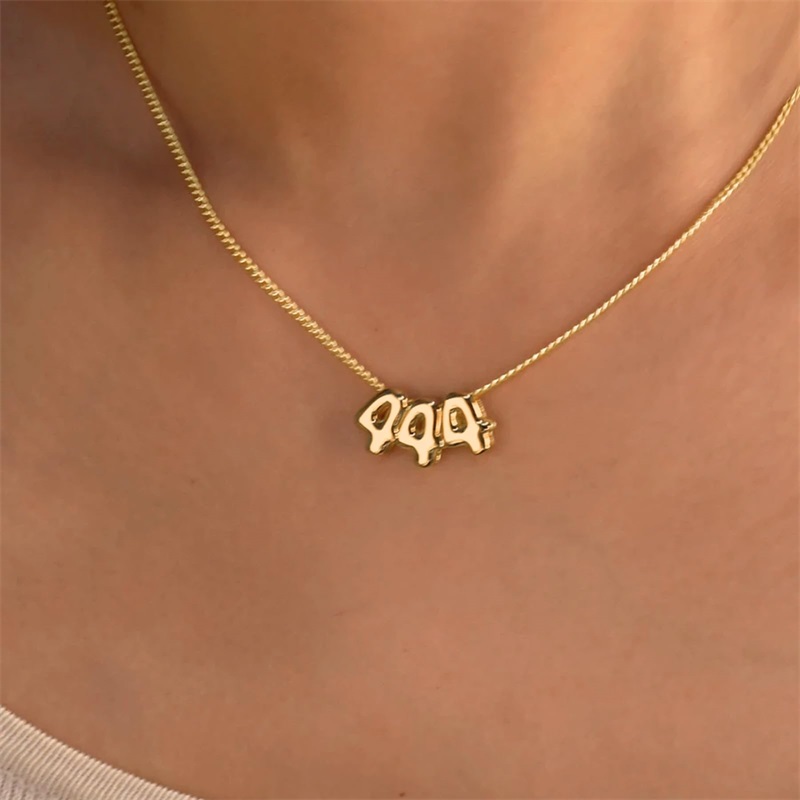 สร้อยคอตัวอักษร 3 มิติแบบฟองสบ - Initial Letter Necklace 18K Gold บทวิจารณ์และราคา