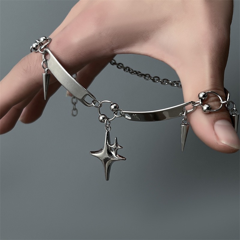 สร้อยคอช็อคเกอร์สไตล์พังก์ฮิปฮ - Goth Punk Spike Choker บทวิจารณ์และราคา