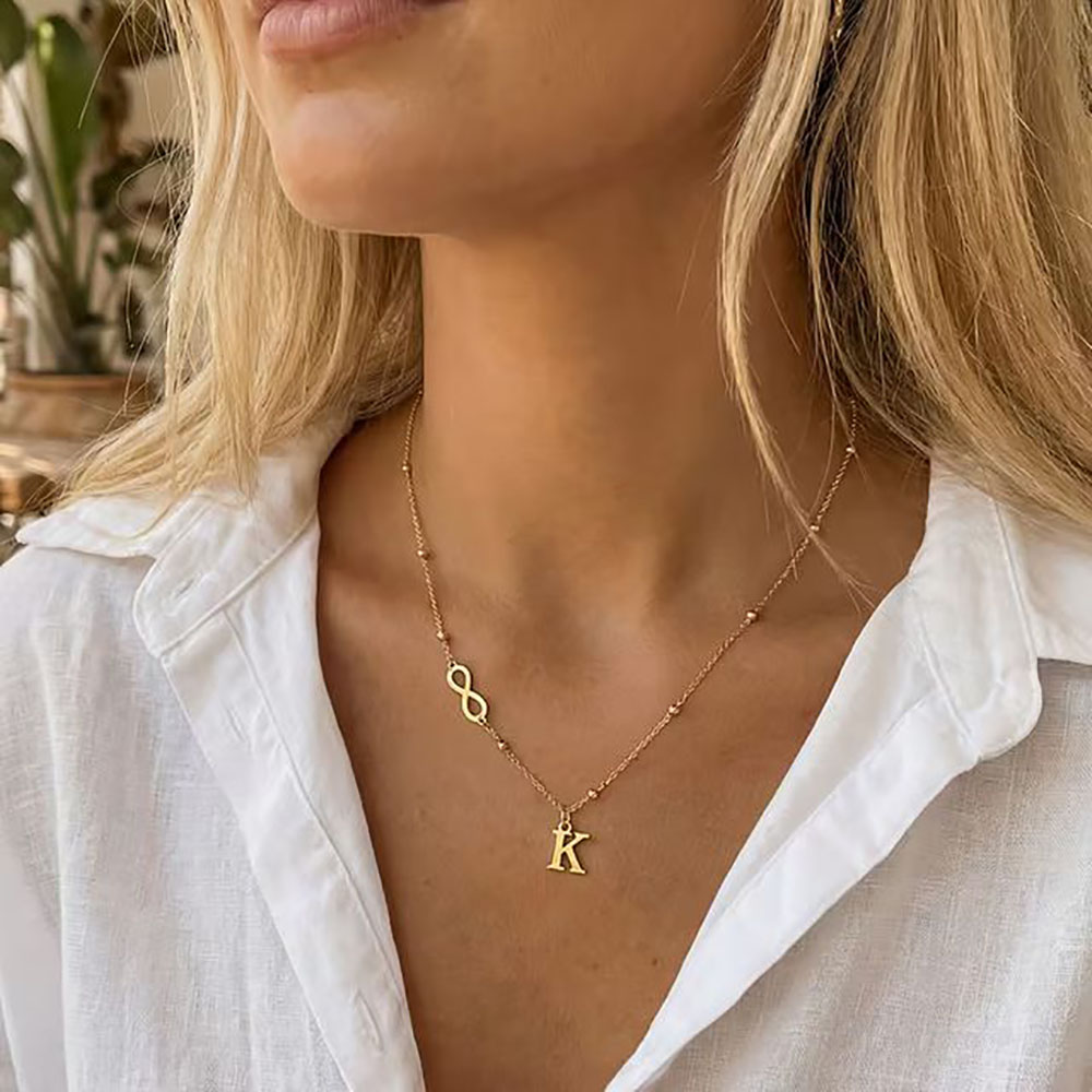 สร้อยคอประดับลูกปัดรูปสัญลักษณ - Initial Letter Necklace 18K Gold บทวิจารณ์และราคา
