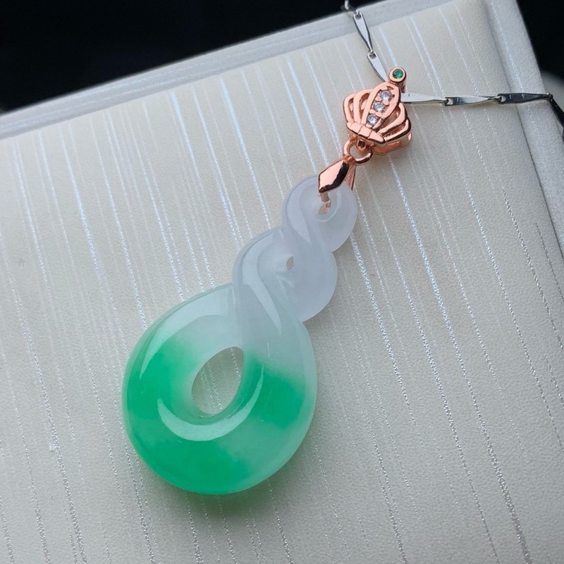 สร้อยคอจี้หยกน้ำแข็งประดับมรกต - Necklaces บทวิจารณ์และราคา