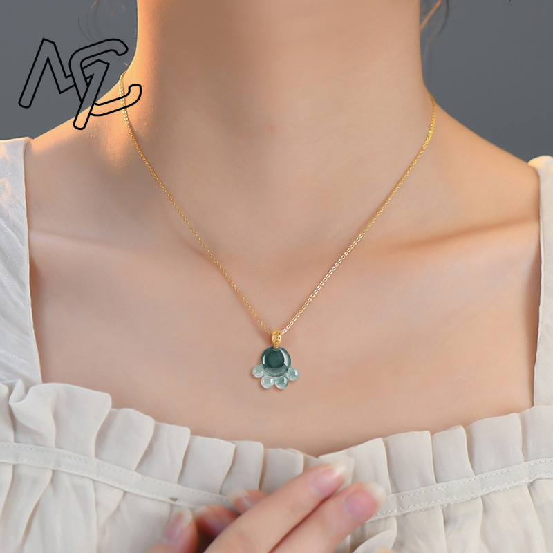 จี้หยกน้ำเงินธรรมชาติรูปอุ้งเท - Necklaces บทวิจารณ์และราคา