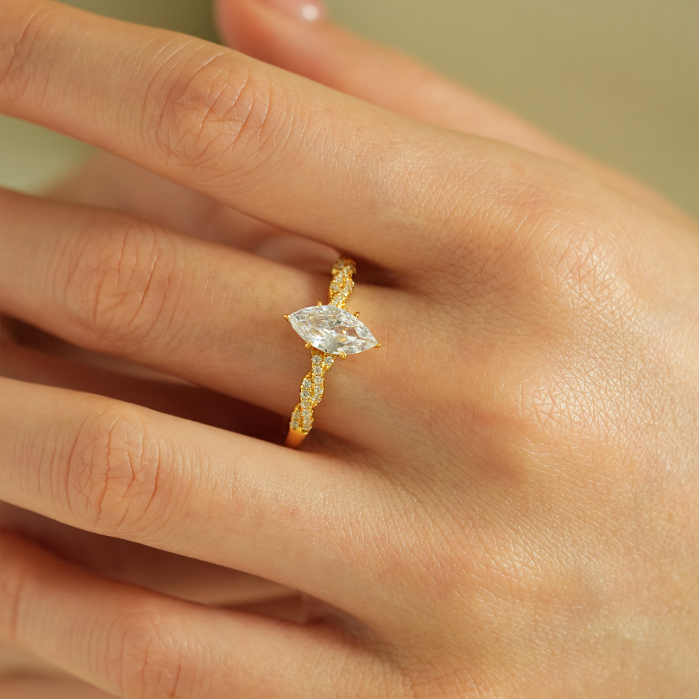 แหวนหมั้น Lumira ทองคำ 18K แท้ - Moissanite Engagement Ring 1 Carat บทวิจารณ์และราคา